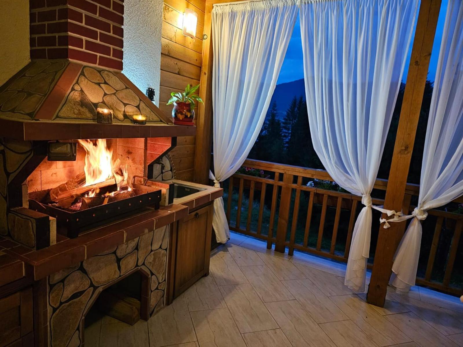 Villa Hills - Къща За Гости С Храна Orlino Exterior foto